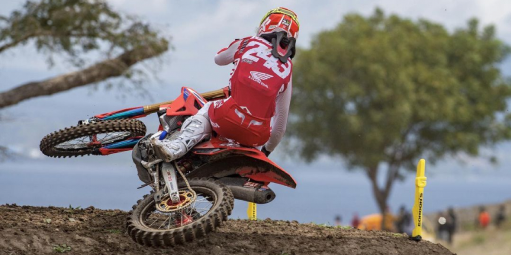Jorge Prado y Tim Gajser lideran en Indonesia