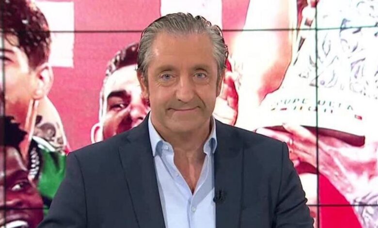 Josep Pedrerol presenta a la 'nueva voz del espectador' de 'El Chiringuito'