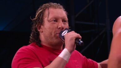 Kenny Omega Verbally Dropkicks Ospreay antes de Forbidden Door
