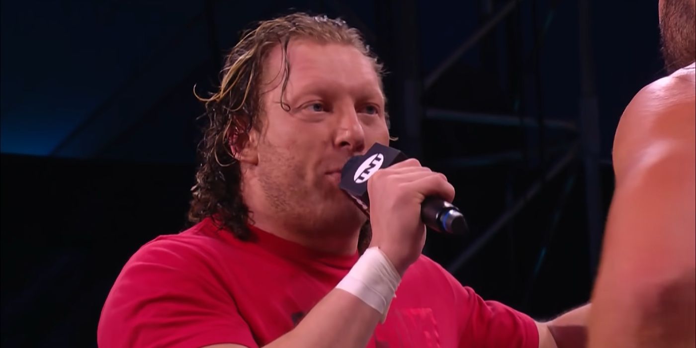 Kenny Omega Verbally Dropkicks Ospreay antes de Forbidden Door