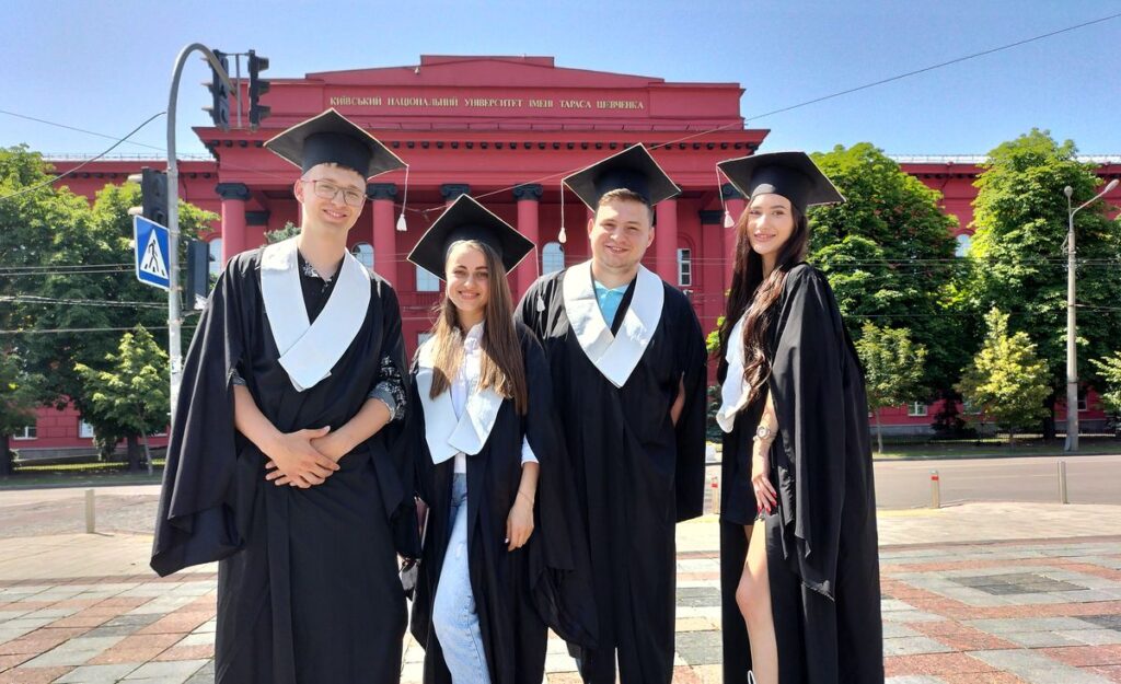 Kiev trata de olvidar lo peor de la guerra: “Da miedo acostumbrarse a las sirenas de alarma”