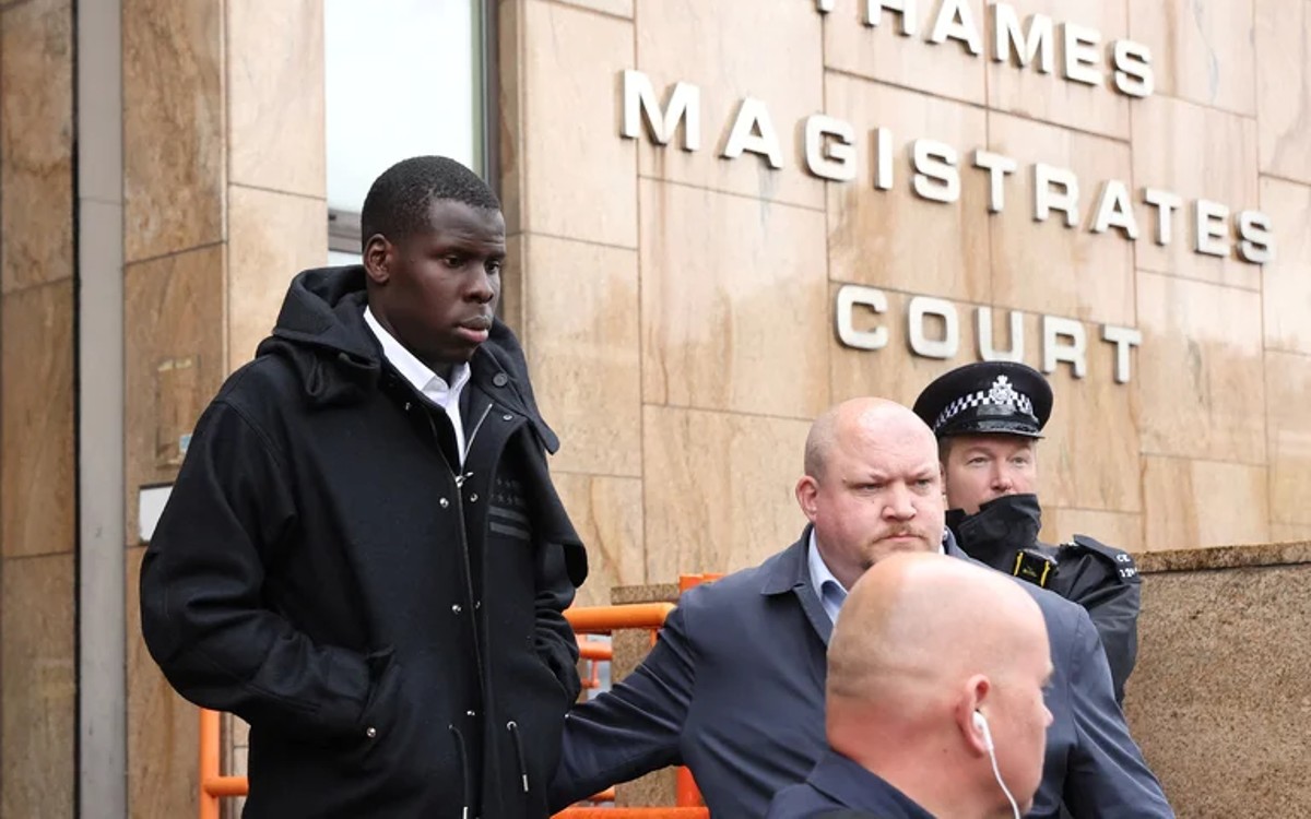 Kurt Zouma es condenado por golpear a su gato | Video