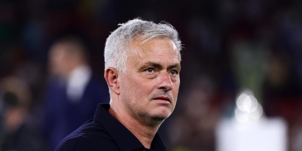 La alternativa del United a Darwin Núñez está en la Roma de Mourinho