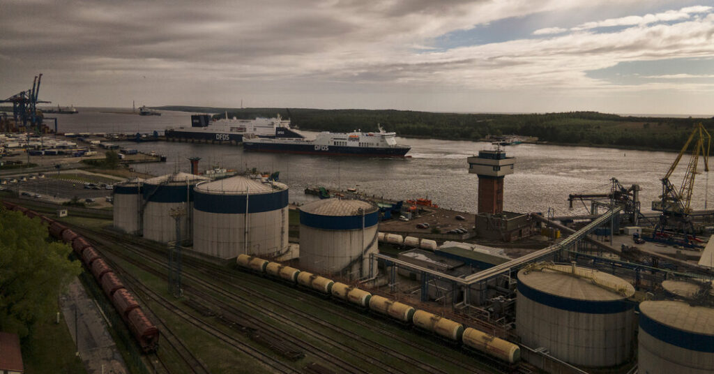 La carrera para liberar el grano varado de Ucrania
