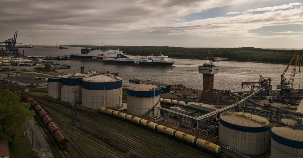 La carrera para liberar el grano varado de Ucrania