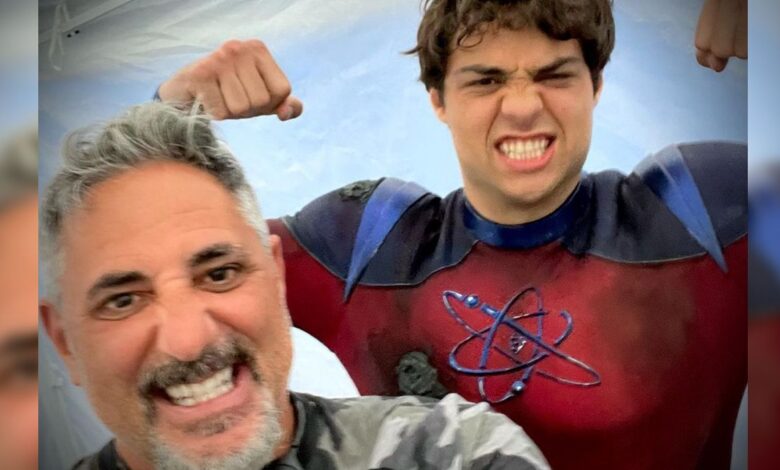 La foto del set de Black Adam deja ver de cerca el disfraz de Atom Smasher desenmascarado