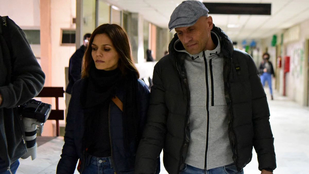 La pareja alemana antivacunas que retenía a sus dos hijas en Paraguay se entrega a la policía