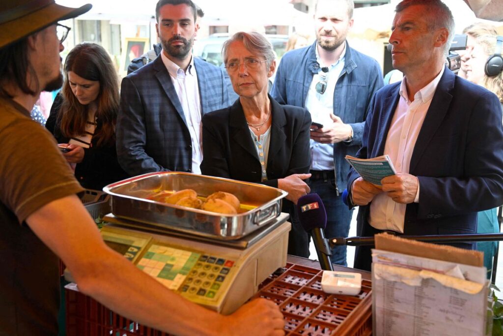 La primera ministra francesa se lanza al barro electoral de las legislativas