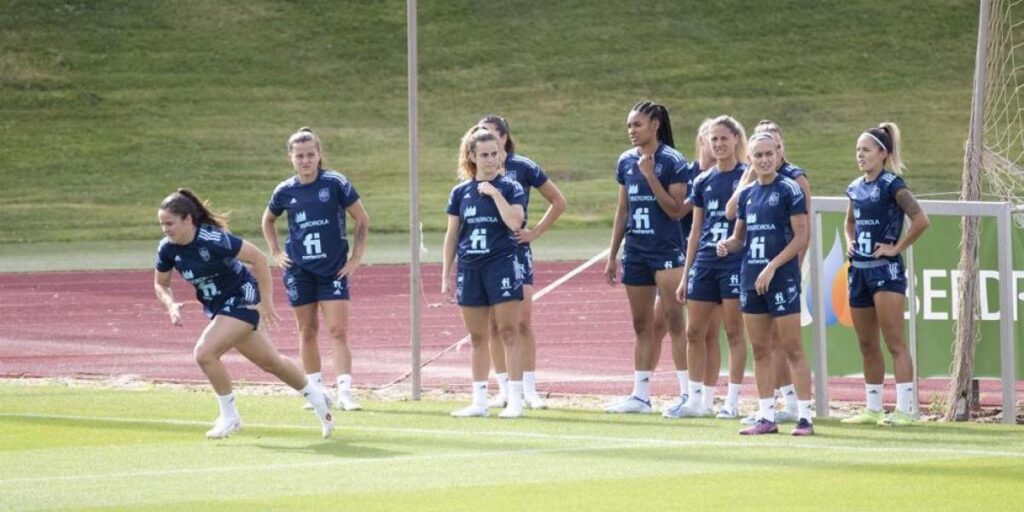La selección viaja a Huelva sin las tres jugadoras con Covid-19