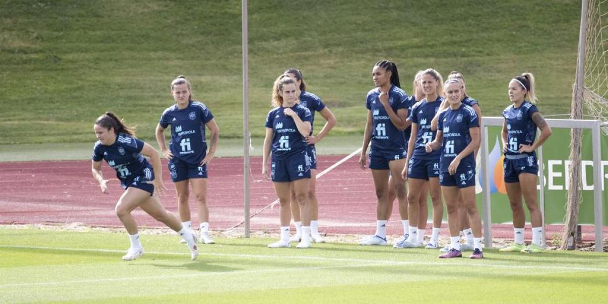 La selección viaja a Huelva sin las tres jugadoras con Covid-19