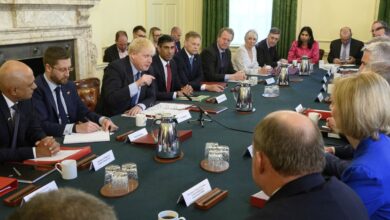 La tentación del enemigo europeo: Johnson agita el Brexit para reagrupar fuerzas tras la humillante moción de censura