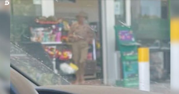 Ana María Aldón de camino a El Rocío / Telecinco