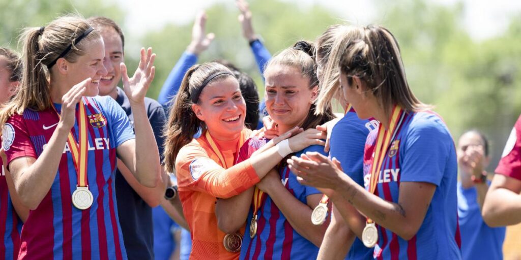 Las carpetas abiertas en el Barça femenino