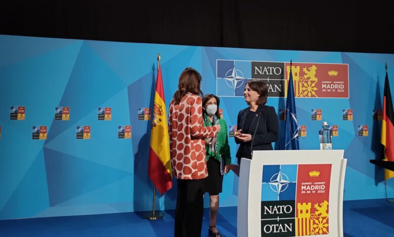 Las ministras Robles y Baerbock denuncian que “Putin usa la violación como crimen de guerra en Ucrania”