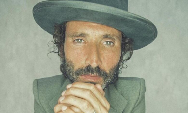Leiva emociona al Poble Espanyol en su segundo concierto en Barcelona
