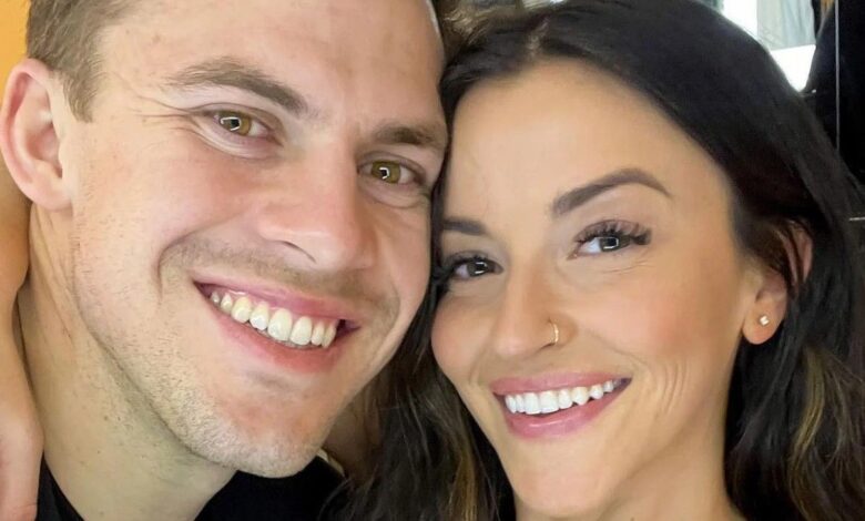 Licenciatura: Tia Booth anuncia embarazo con Fiancé Taylor Mock