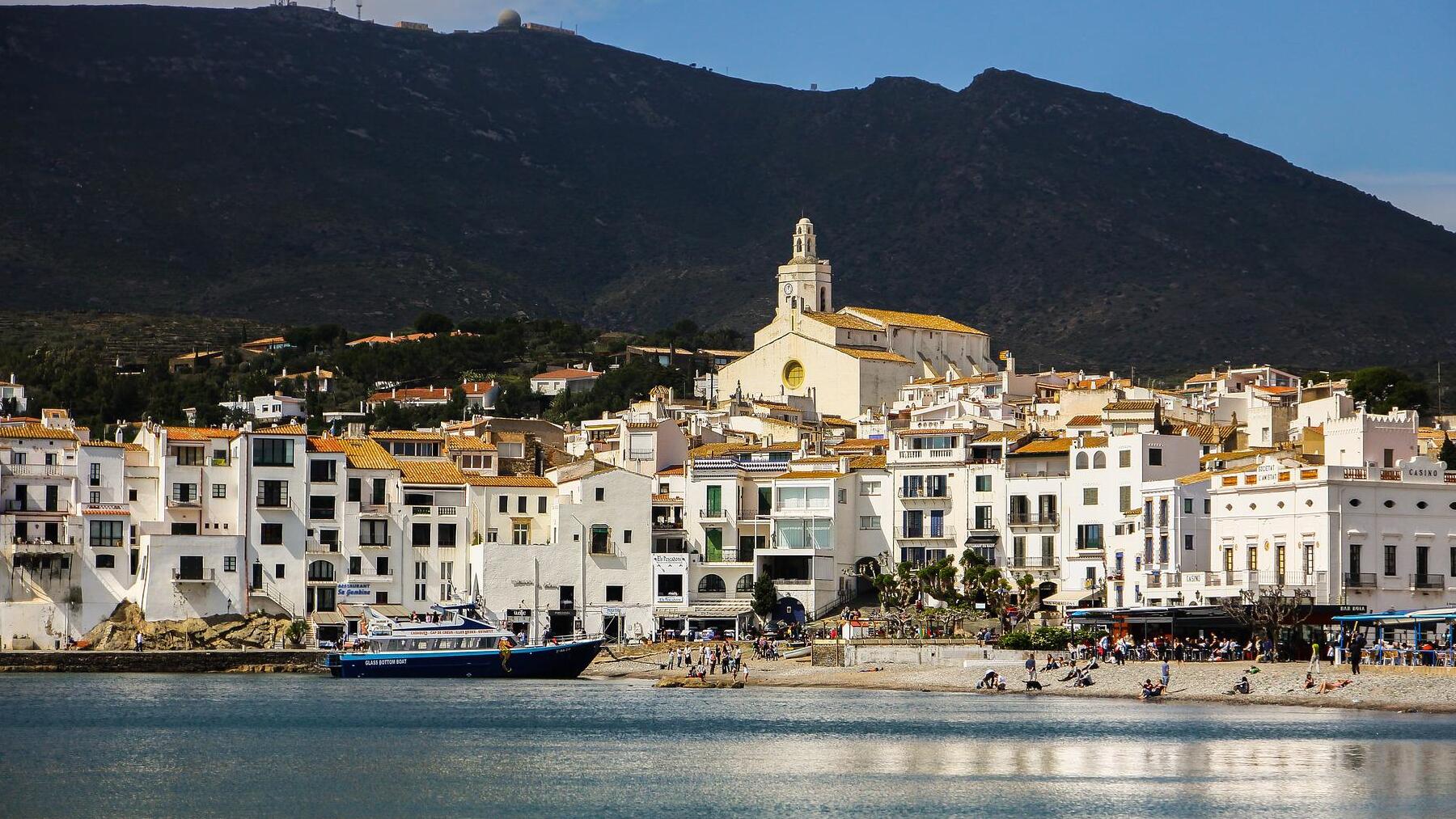 Los 4 destinos únicos para ir en pareja por España