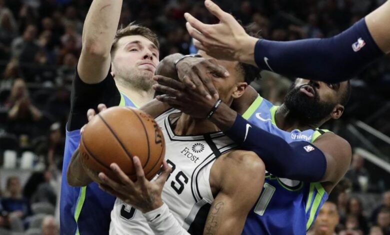 Los Spurs dispuestos a traspasar a Dejounte Murray a los Atlanta Hawks