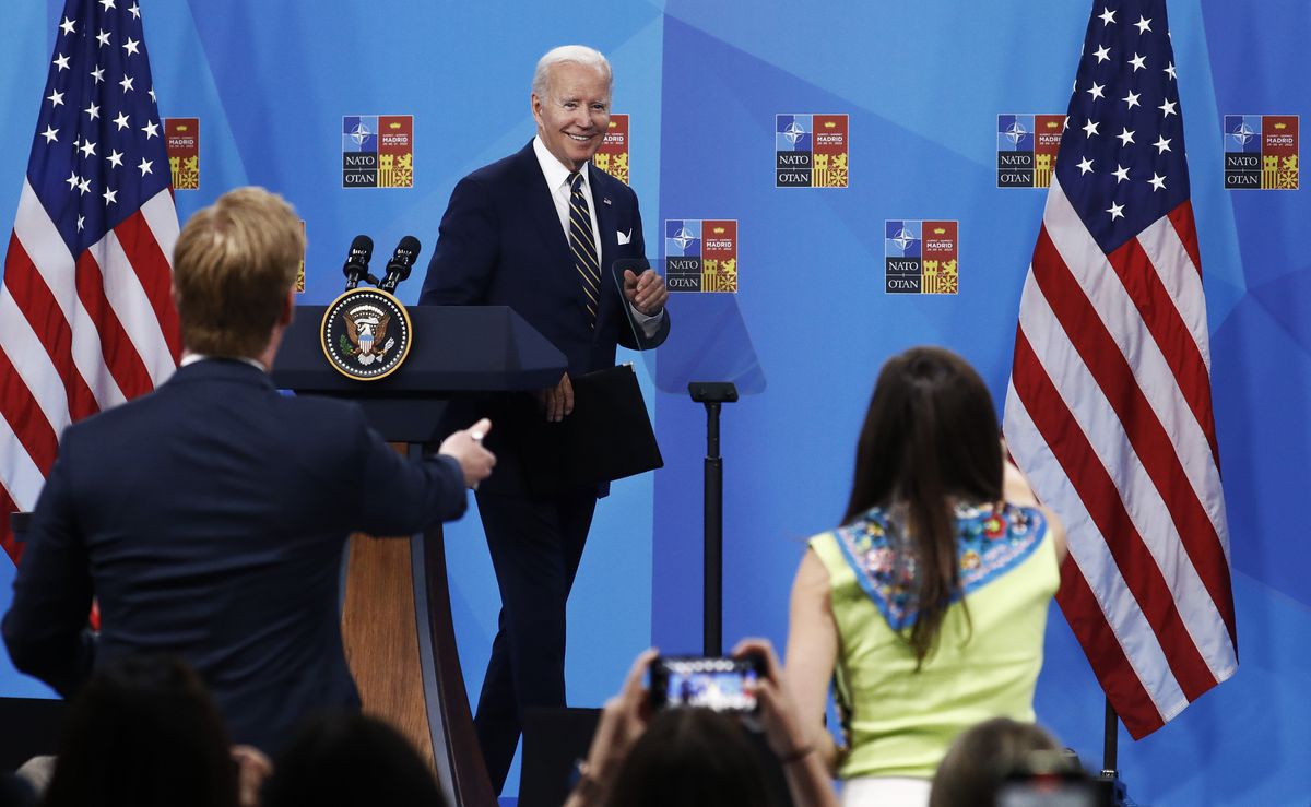 Los aliados de la OTAN comprometen más dinero y armamento pesado para Ucrania