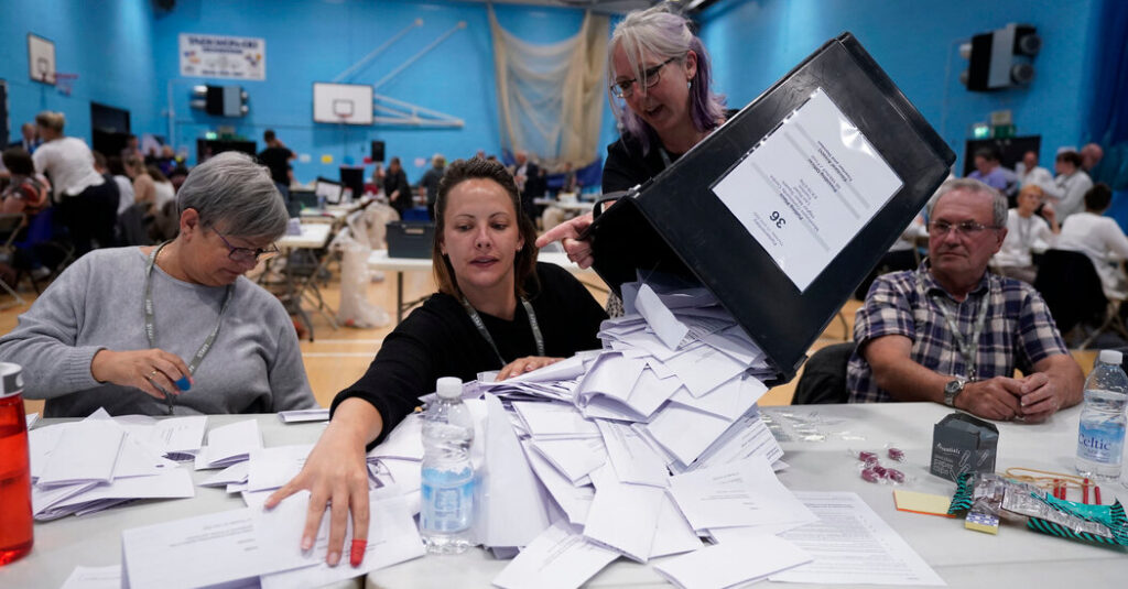 Los conservadores del Reino Unido pierden las elecciones parciales, lo que aumenta la presión sobre Boris Johnson