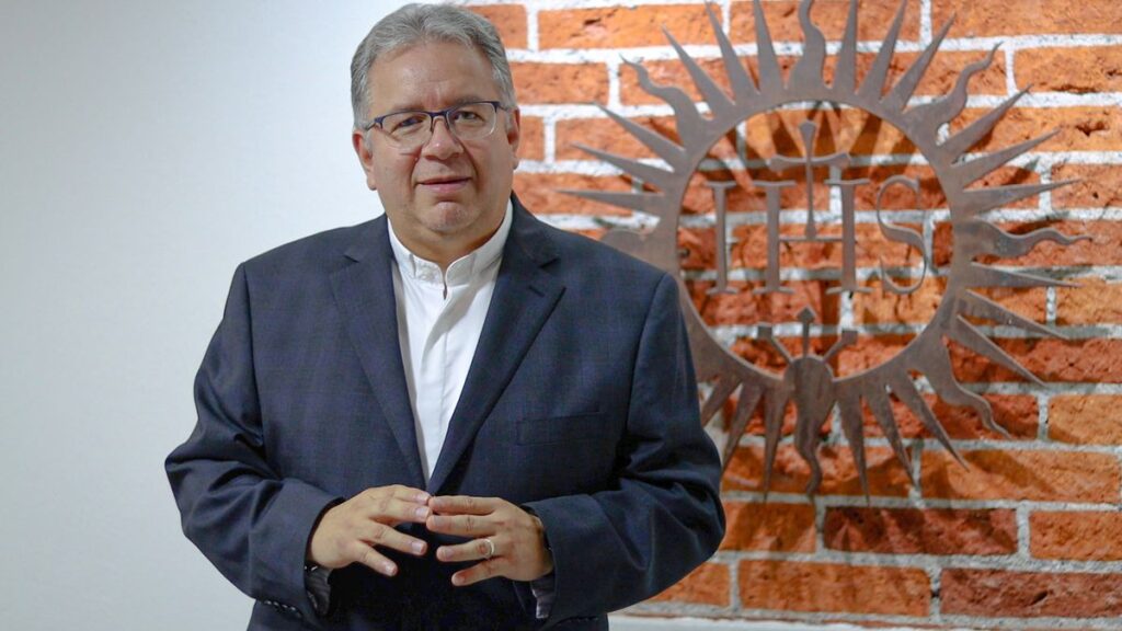 Luis Gerardo Moro, líder de los Jesuitas en México: “Los ‘abrazos, no balazos’ ya son una frase trillada”