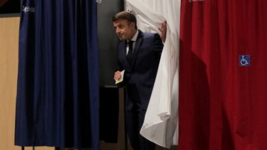 Macron pierde la mayoría absoluta en el parlamento mientras aumenta la oposición