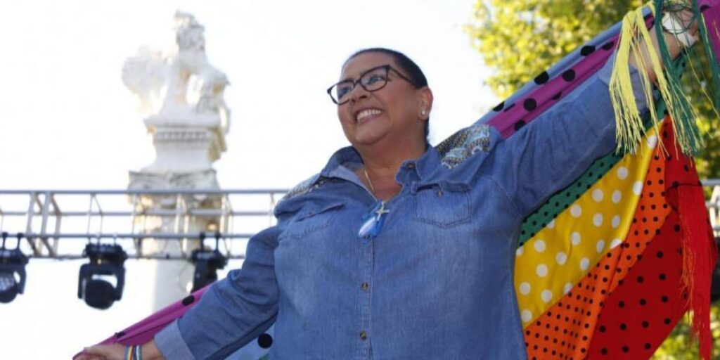 María del Monte cuenta el motivo que le llevó a salir del armario en el pregón de Sevilla