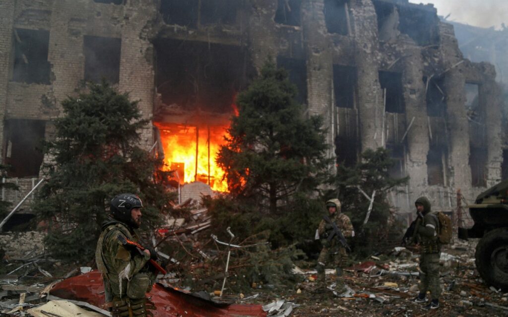 Más de mil militares ucranianos y extranjeros fueron trasladados a Rusia para investigación