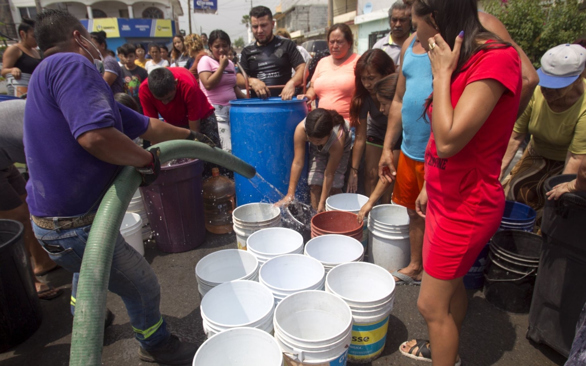 Brownsville, Texas, enviará pipas de agua a Nuevo León para aliviar crisis