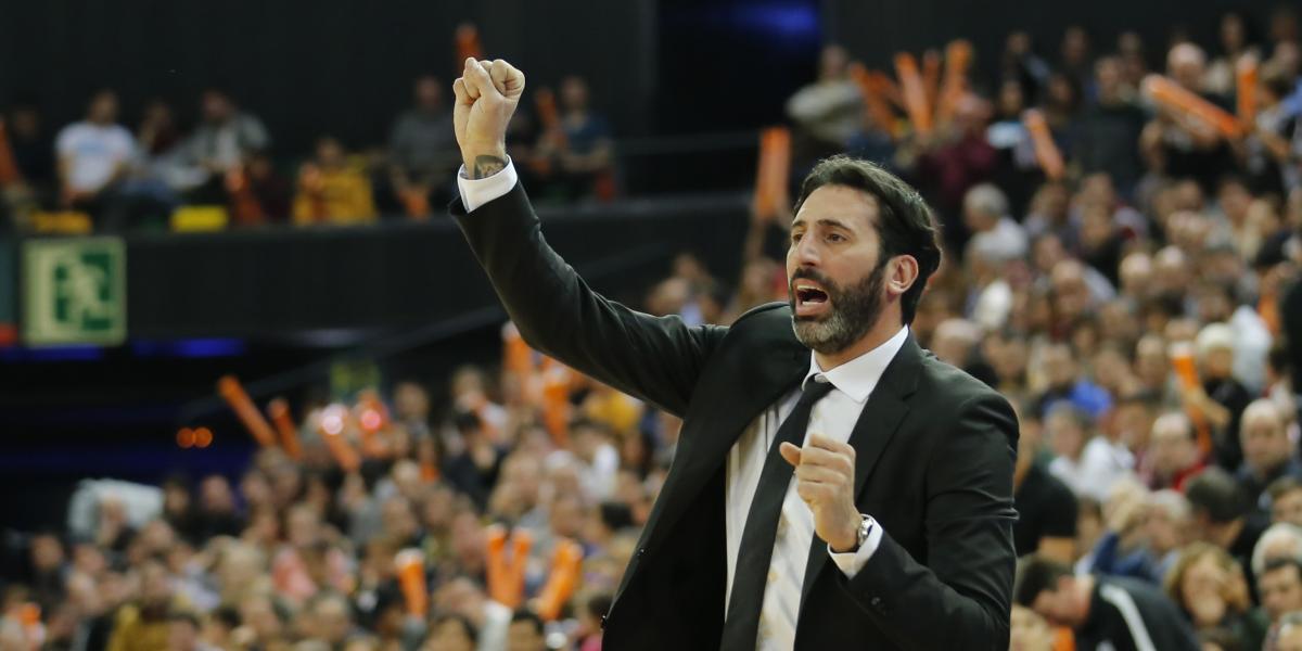 Mumbrú: "Cuando vi que mi camiseta se alzaba en Miribilla pensé que era el momento de salir"