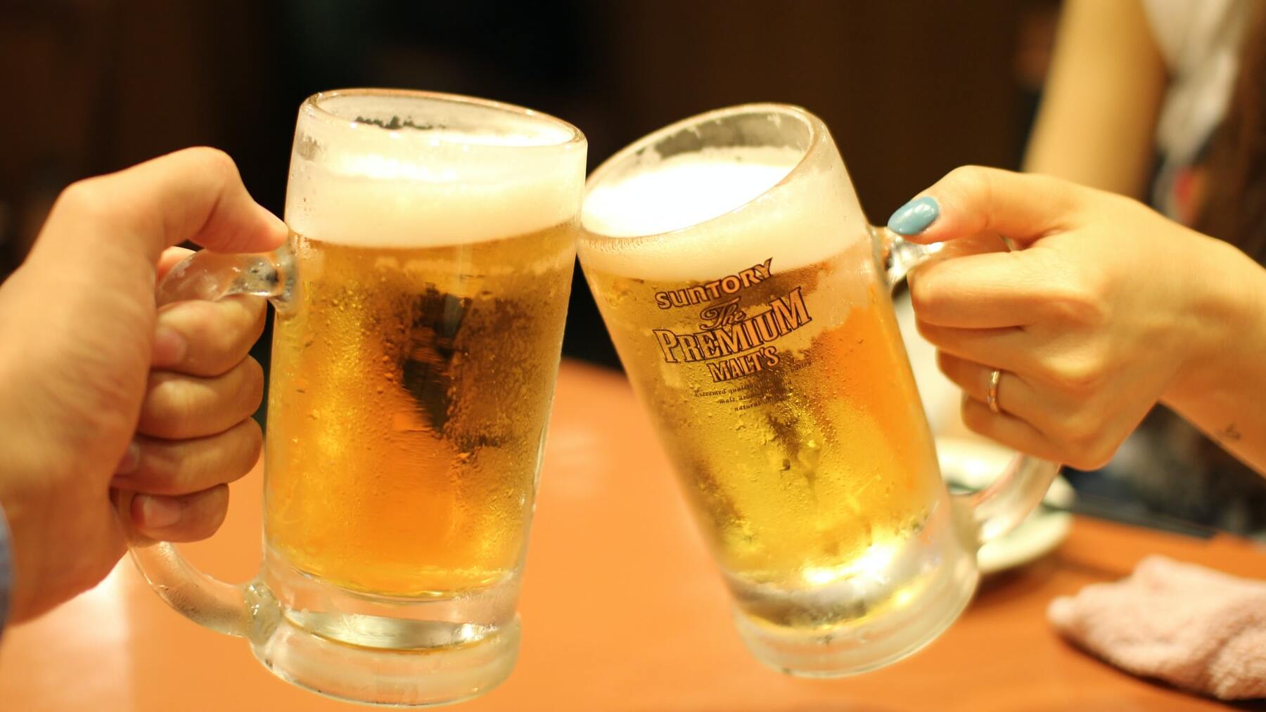 Nunca tomes la cerveza en una jarra helada: te contamos la razón