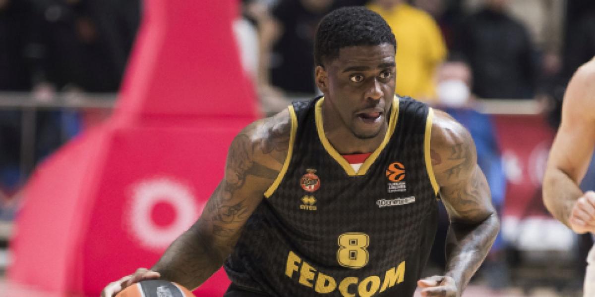 Objetivo 'threepeat': el Efes tira la casa por la ventana