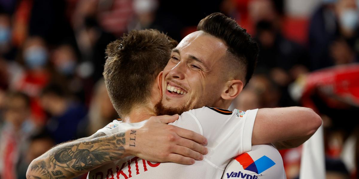 Ocampos muestra su deseo de seguir en el Sevilla