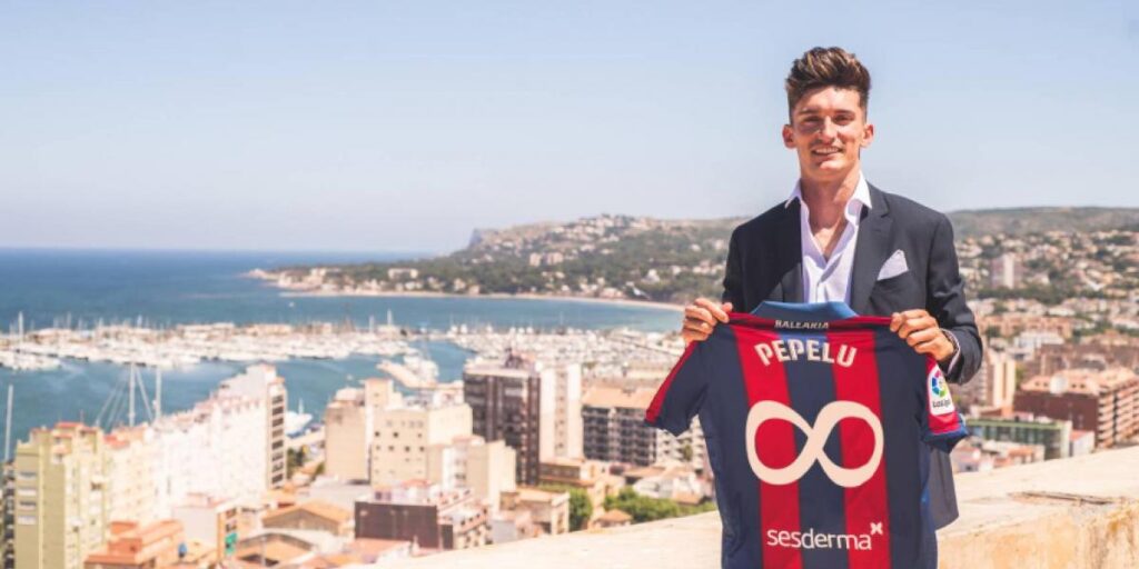 Oficial: El Levante renueva a Pepelu... ¡hasta 2032!
