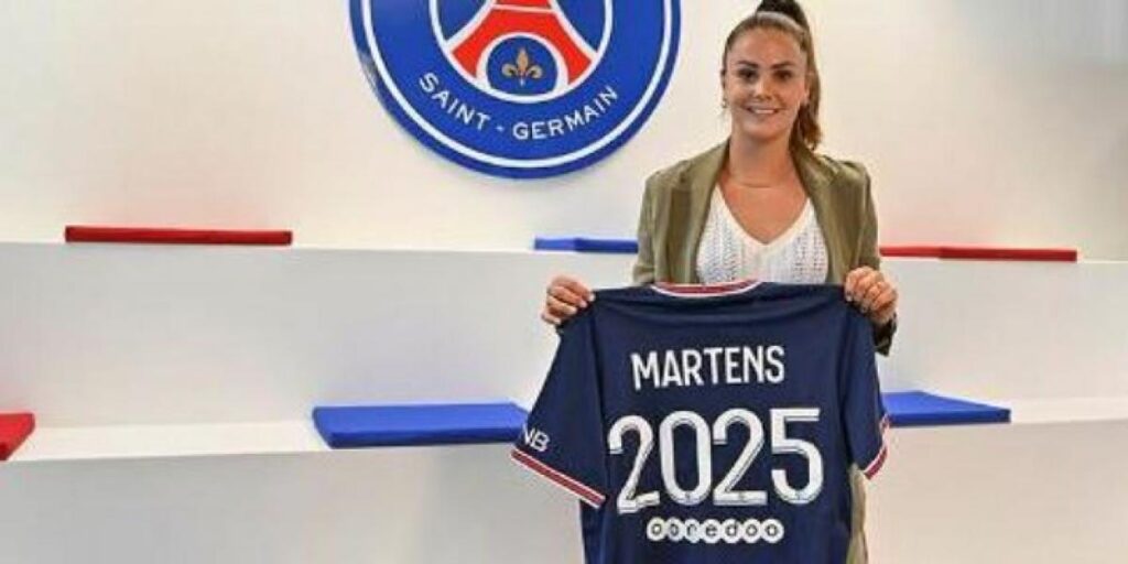 Oficial: Lieke Martens, presentada por el PSG