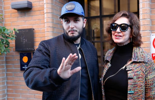 Omar Montes y Ana Rosa Quintana posando / Gtres