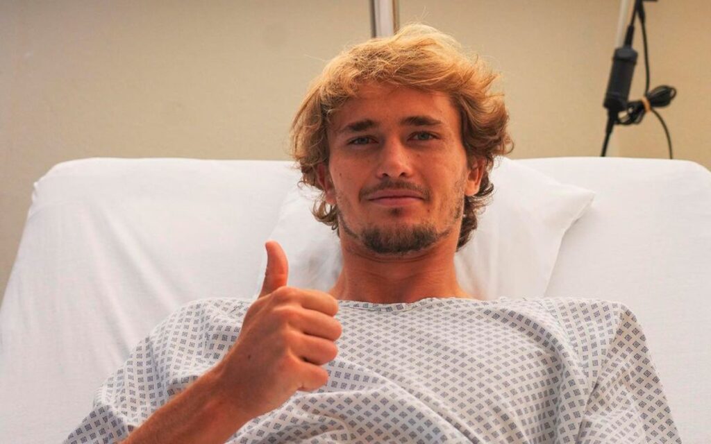 Operan a Alexander Zverev, debido a su lesión en Roland Garros | Video