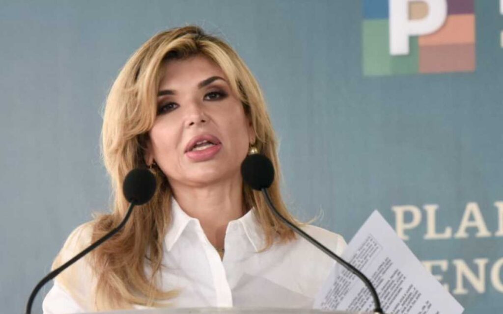 PRI expulsa a Claudia Pavlovich, tras aceptar cargo ofrecido por AMLO