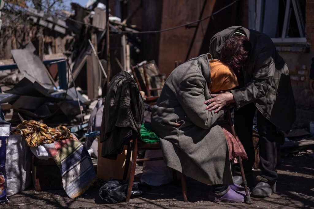 Periodistas de El PAÍS cuentan los entresijos de su trabajo en la guerra de Ucrania