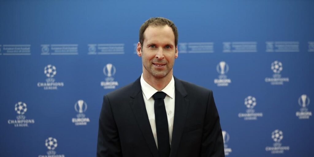 Petr Cech deja el Chelsea