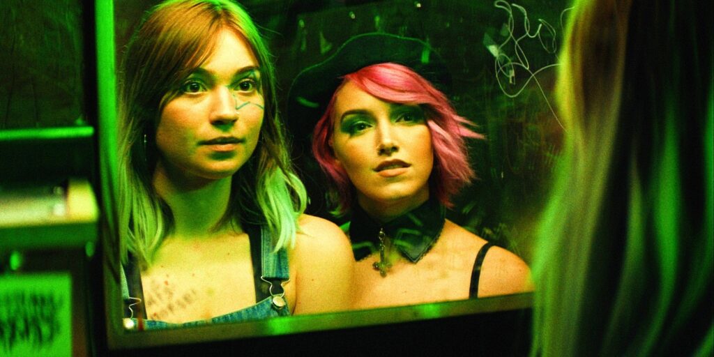 Poser Review: la sátira desenfocada todavía se siente nítida, fresca y un poco aterradora