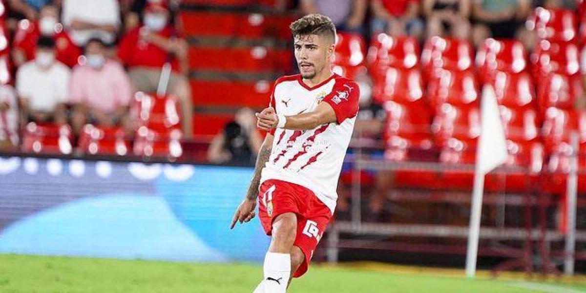 Pozo ficha por el Almería hasta 2027