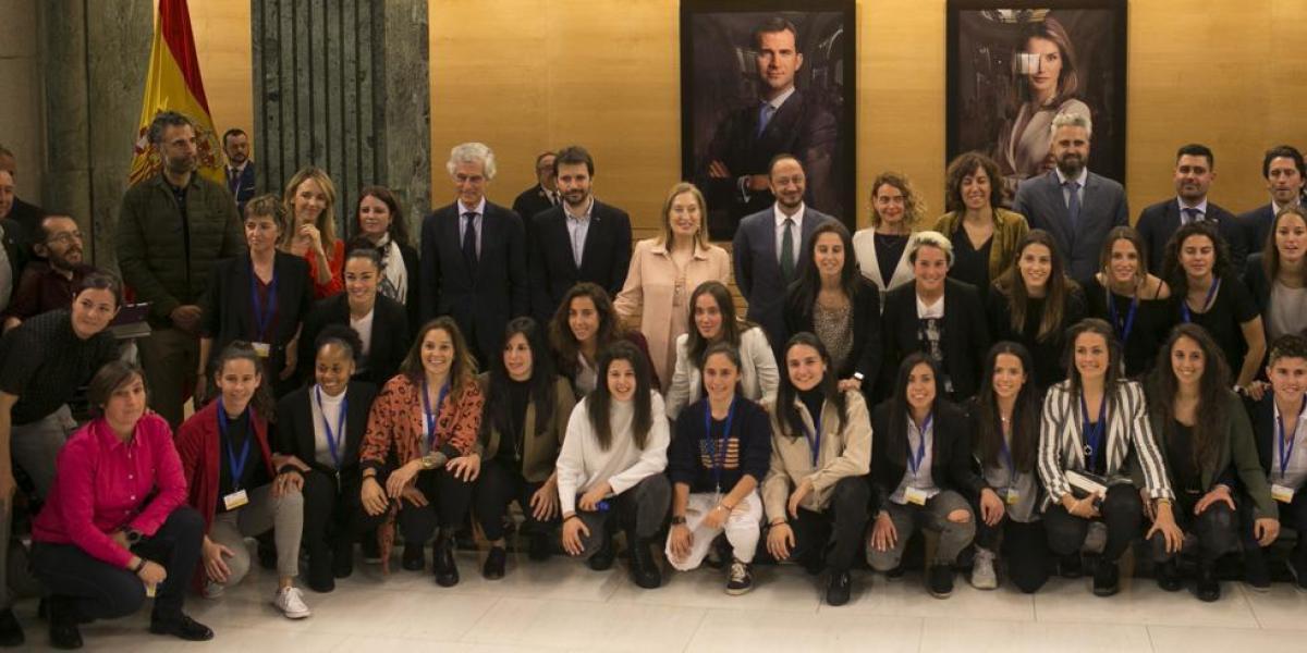 Primer contacto de la Liga con los sindicatos por el convenio colectivo