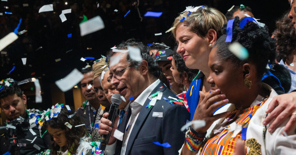 Prometió transformar a Colombia como presidente.  ¿Podrá cumplir ese voto?