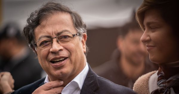 Quién es Gustavo Petro, el primer presidente de izquierda en Colombia