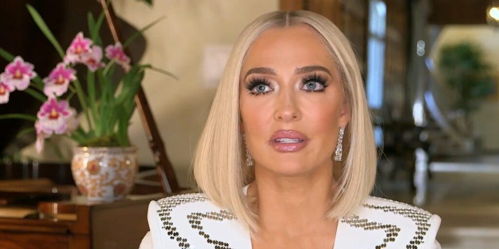 RHOBH: Erika Jayne se siente 'incómoda' saliendo después de la separación de Tom Girardi