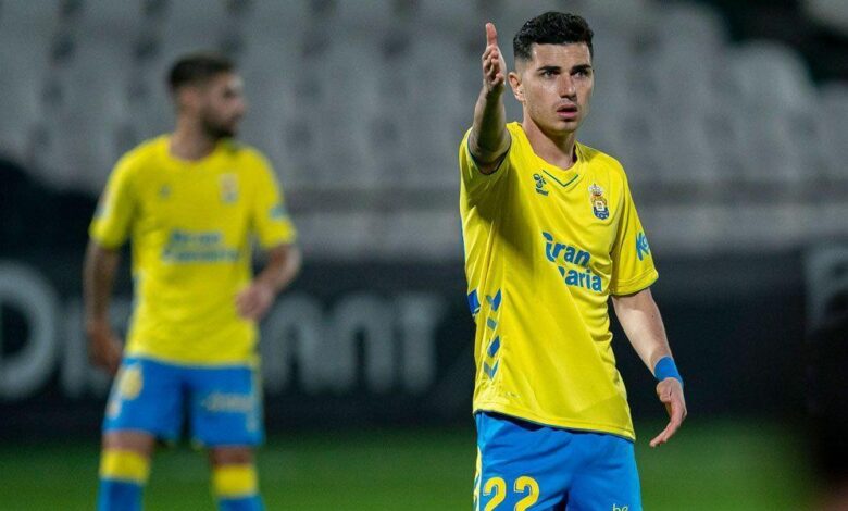 Rafa Mujica, ex de Barça y Las Palmas, ficha por el Arouca portugués