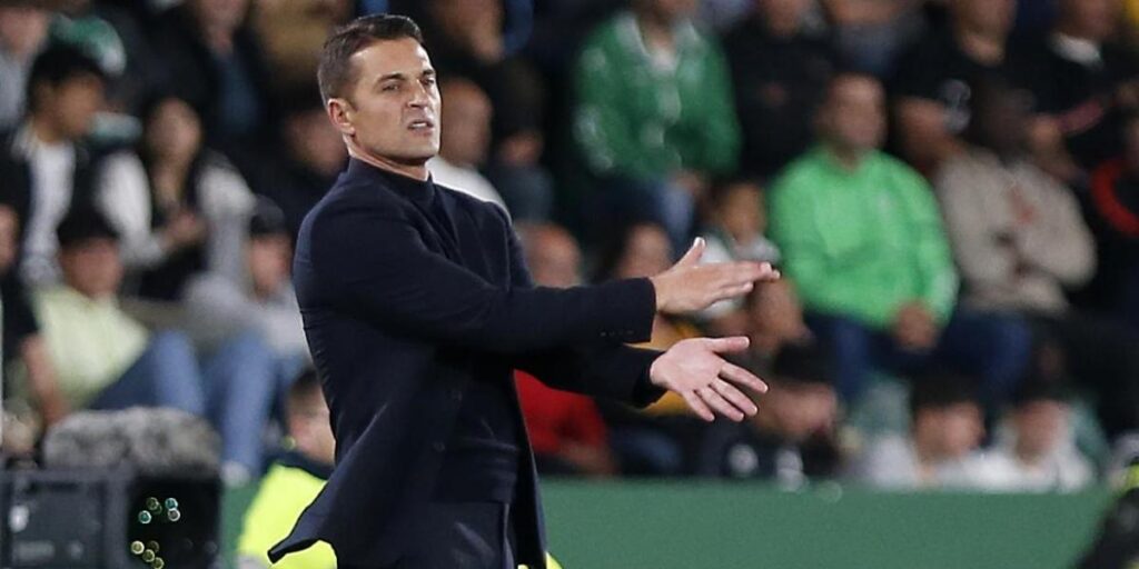 Renovaciones y posibles salidas monopolizan la planificación del Elche