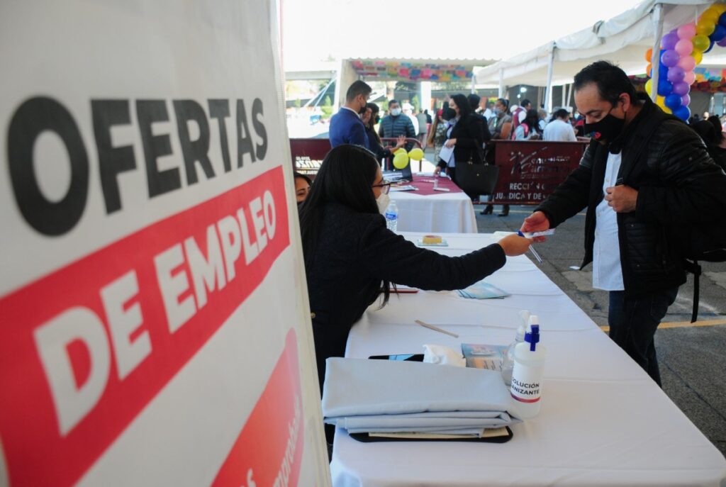 Reporta IMSS caída de empleos formales durante mayo