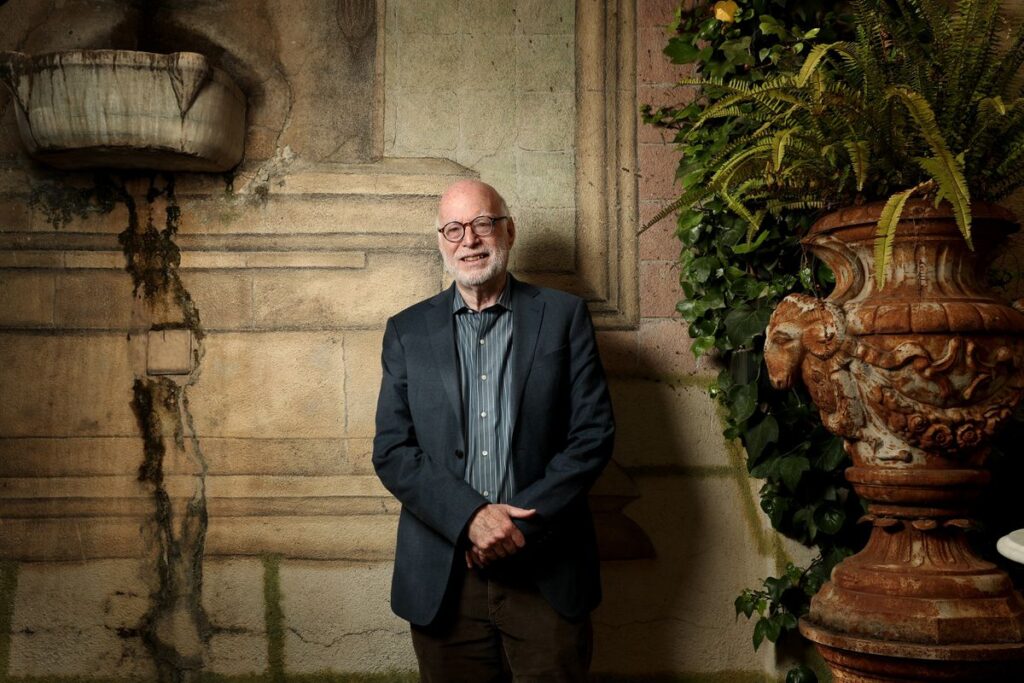 Richard Sennett: “Cuanto menos capaz es el político, más egoísta y narcisista es”